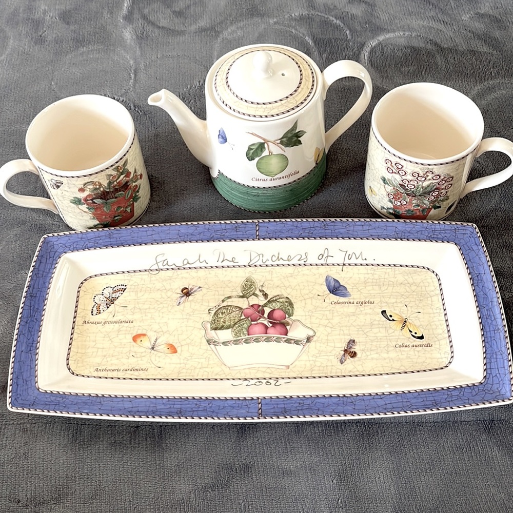 VINTAGE&Autographed Royal Wedgwood Sarah’s Garden Queen’s Ware 1997.